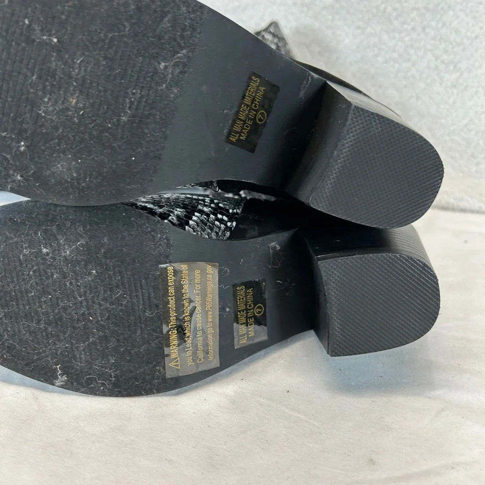 Chase + Chloe keywords snakeskin